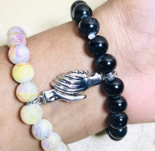 Magnet hand charm beaded bracelet