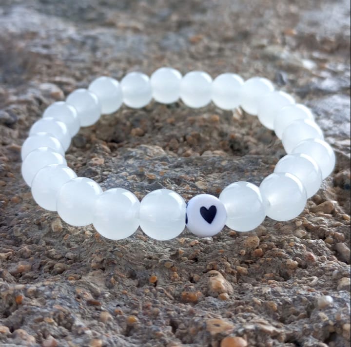 Heart beads bracelets, available in all colors